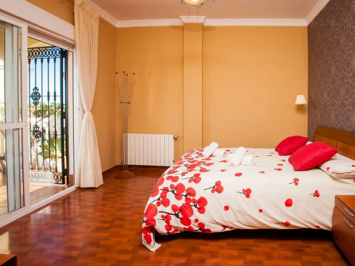 Holiday Home Mis Tres Rosas By Interhome Rincon de la Victoria